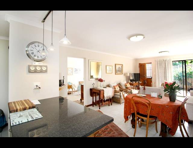 3 BEDROOM TOWNHOUSE FOR SALE IN HERSHAM